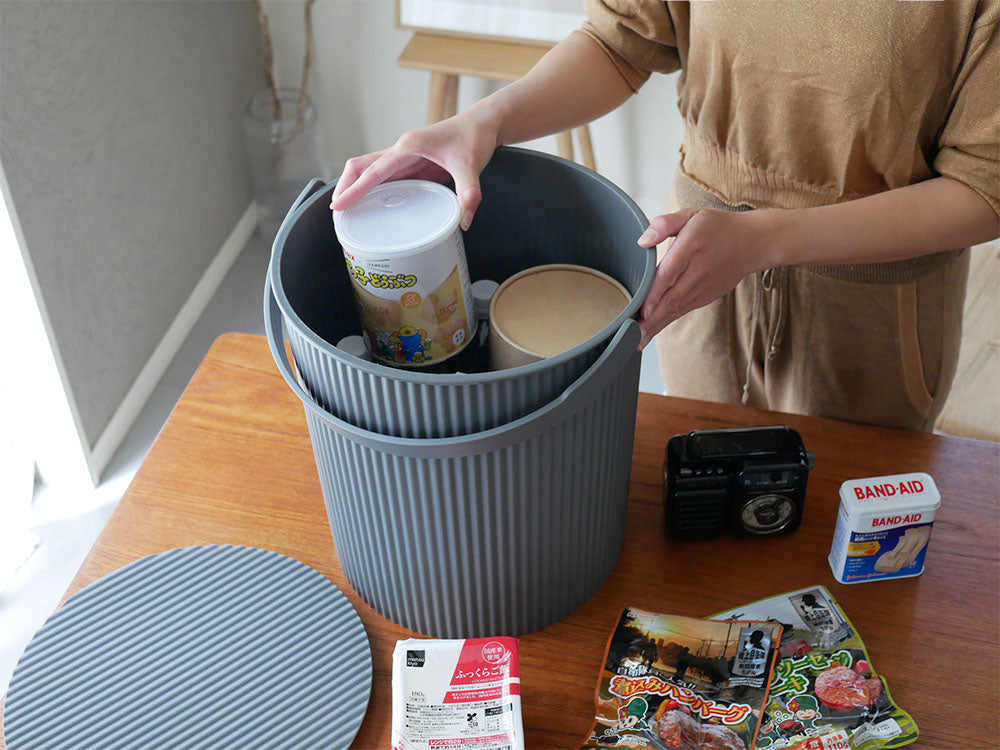 <八幡化成>スツールにもなる蓋付収納 オムニウッティ