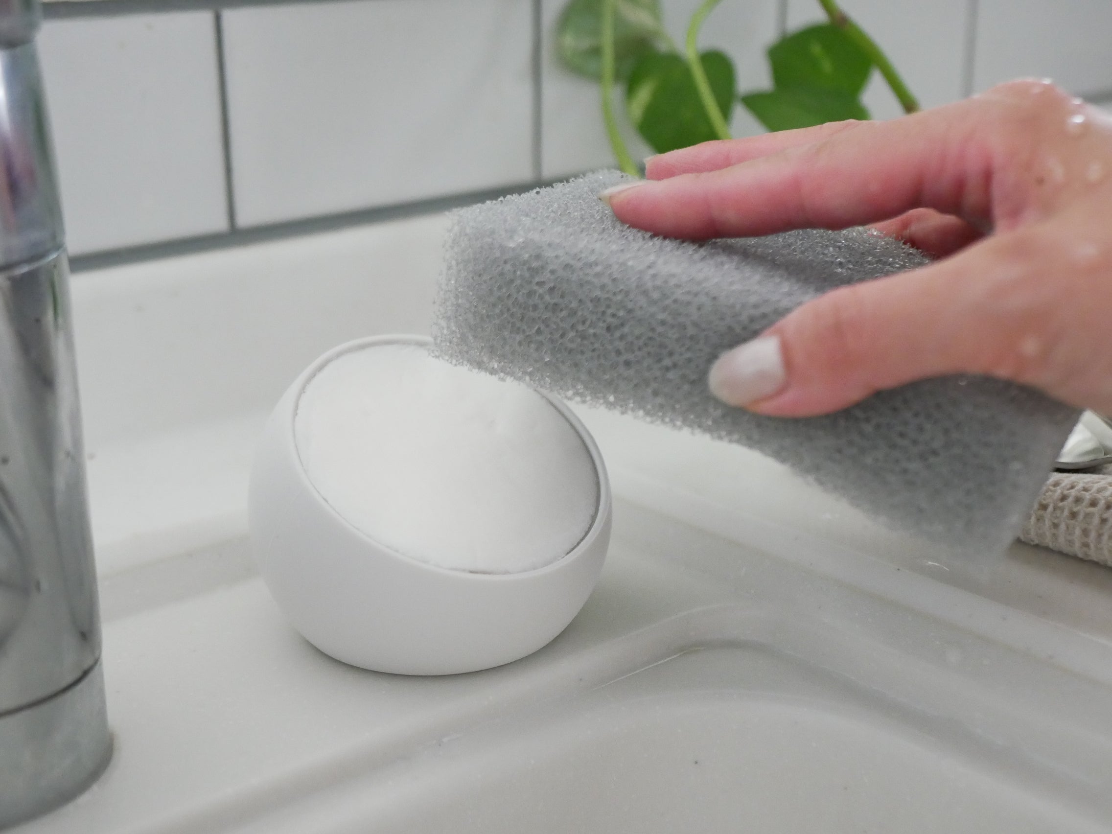 食器用固形洗剤サンサンウォッシュ