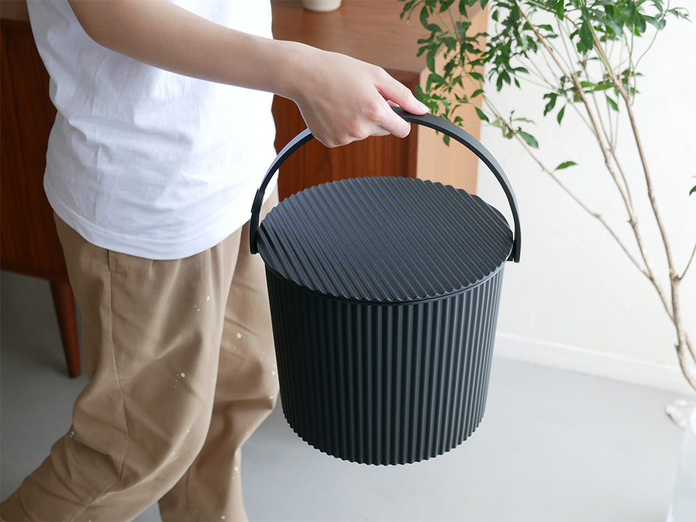 <八幡化成>スツールにもなる蓋付収納 オムニウッティ