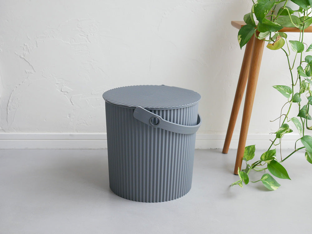 L / ニューグレー