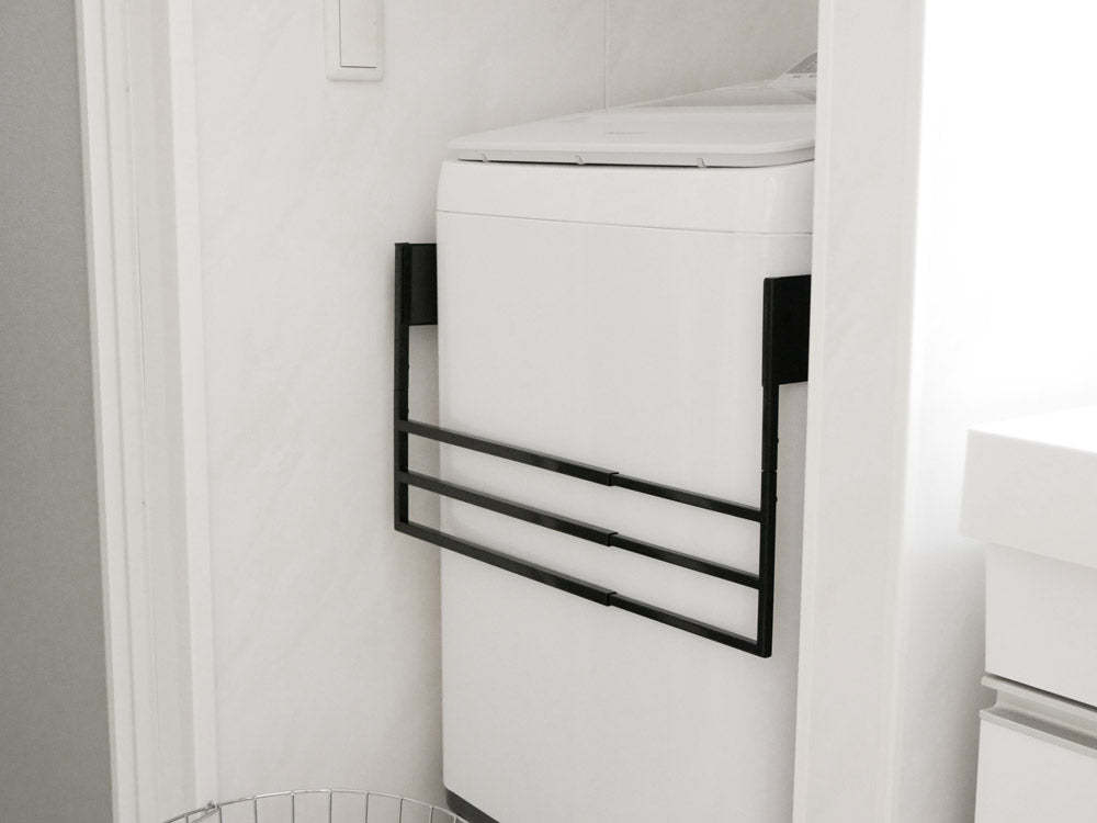 <tower/タワー>マグネット伸縮洗濯機バスタオルハンガー