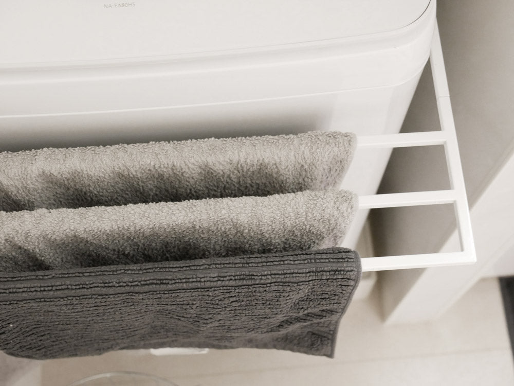 <tower/タワー>マグネット伸縮洗濯機バスタオルハンガー