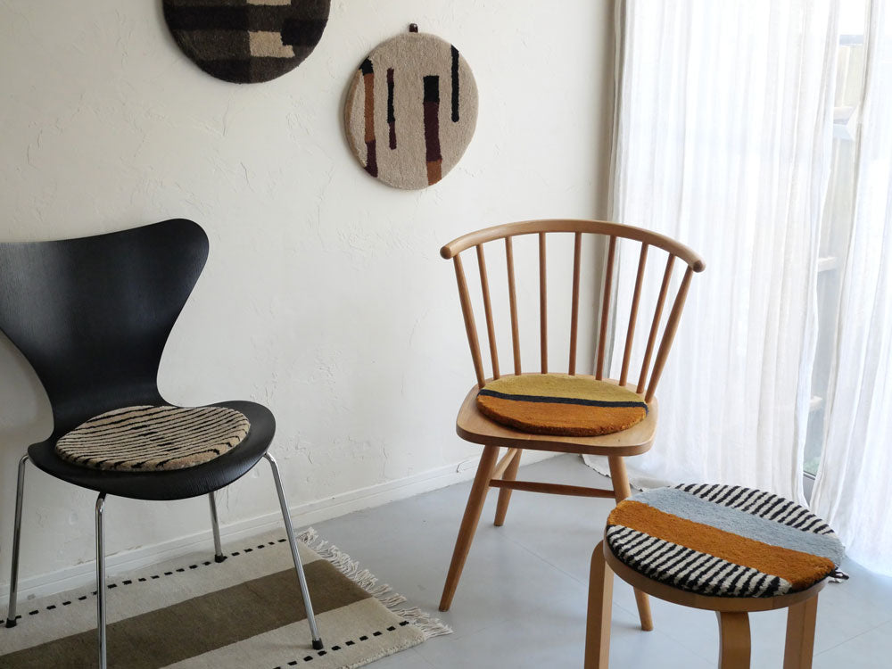 ＜adepeche/アデペシュ＞ウールチェアパッド