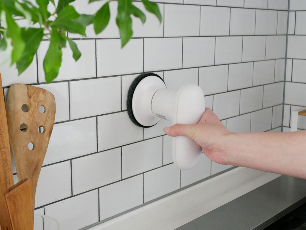 ＜±0/プラスマイナスゼロ＞激落ちくん　コードレス電動ブラシ