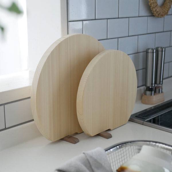 HIDANOKI＞ヒノキの立つまるいまな板 – カチモ | カチあるモノで価値
