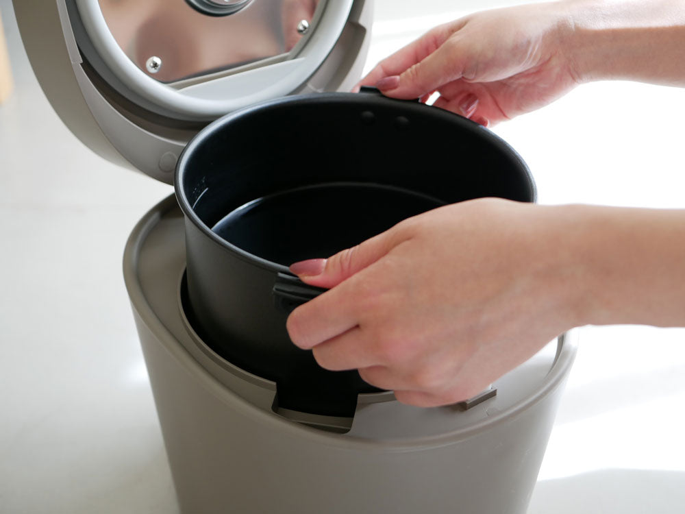 ＜±０/プラスマイナスゼロ＞転倒お湯漏れ防止機能付きスチーム式加湿器H220