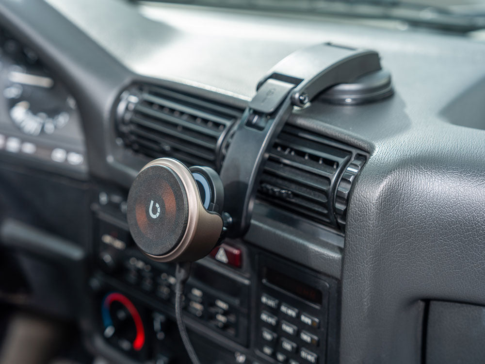 ＜BEZALEL＞ストレスフリーなマグネット充電器 カータイプ