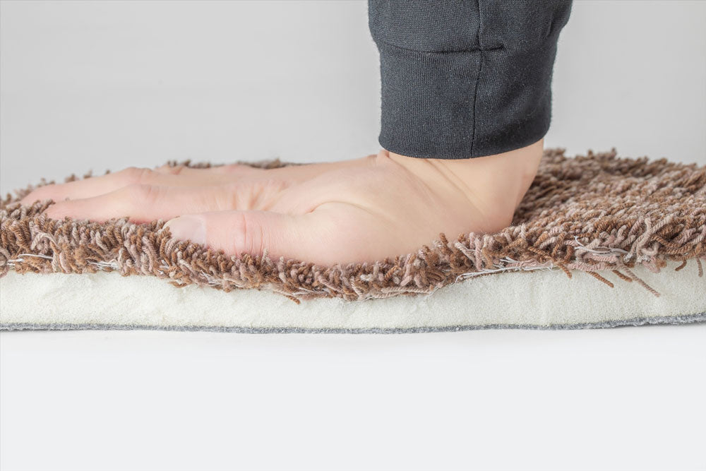 ＜＆NE/アンドエヌイー＞洗える低反発シャギーチェアパッド