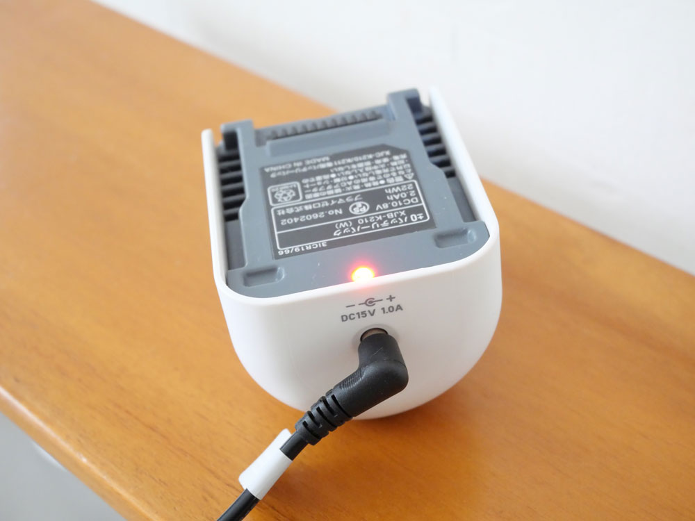 ＜±0/プラスマイナスゼロ＞キッチンペーパーが紙パックに！カセット式コードレススティッククリーナー