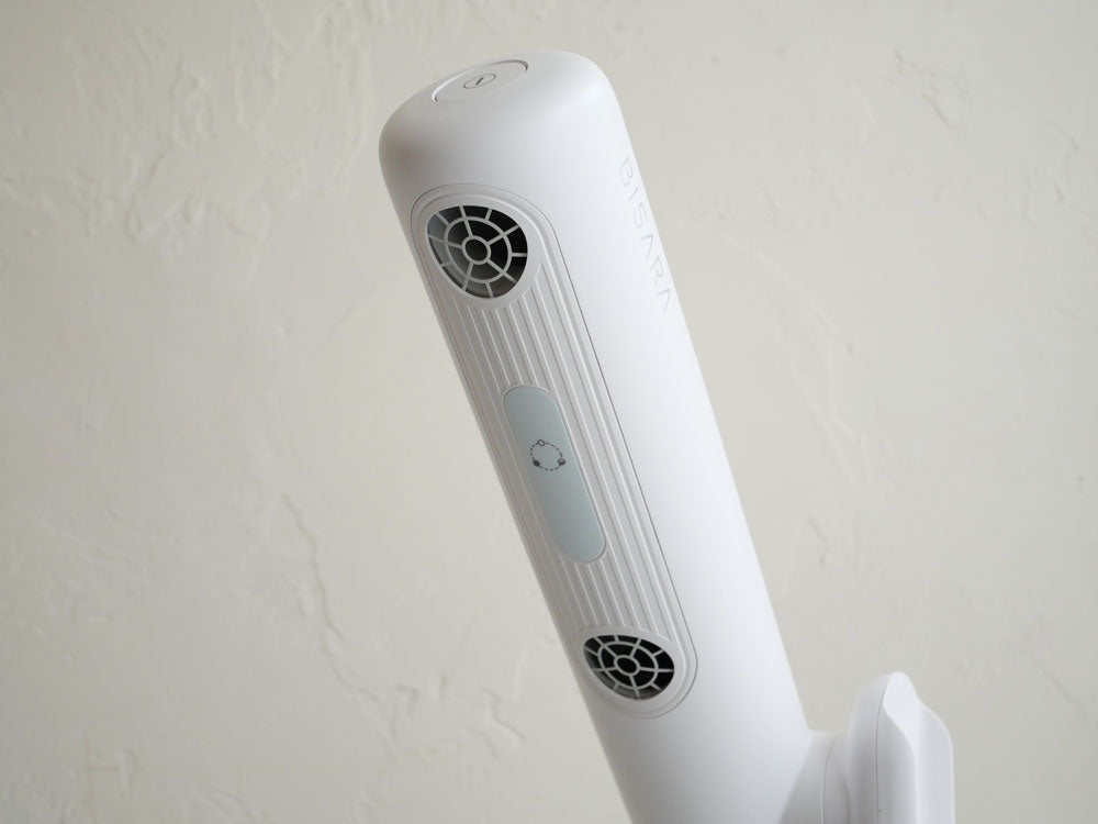 QUADS＞ハンズフリースタンドヘアドライヤー BISARA Light ホワイト