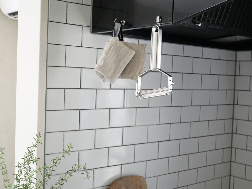 ※3月中下旬予約販売 ワンタッチで替え刃交換！1本3役　ニュースピードピーラー