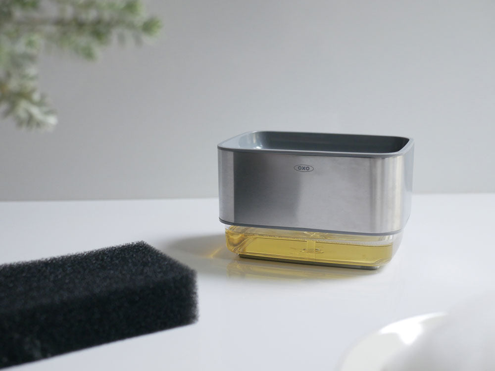 ＜OXO/オクソー＞ スポンジホルダー (ソープディスペンサー付)