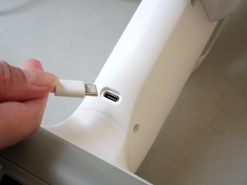 ＜レイコップ＞軽量コードレスUVふとんクリーナー レニー（替えフィルター45枚付き）