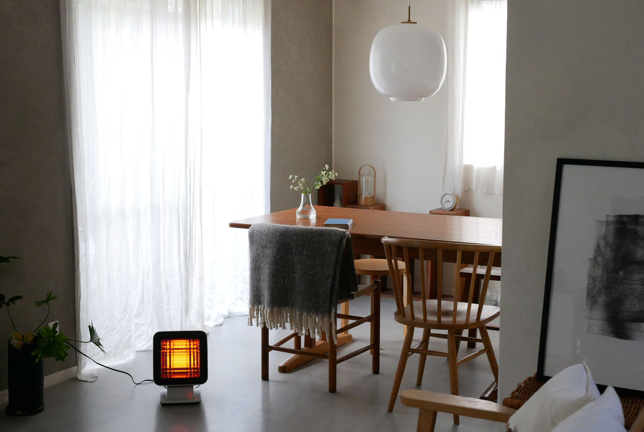 ±0 リフレクトヒーター ■