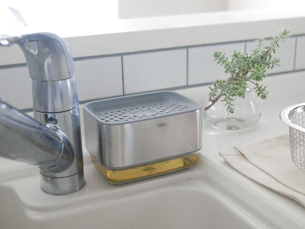 ＜OXO/オクソー＞ スポンジホルダー (ソープディスペンサー付)