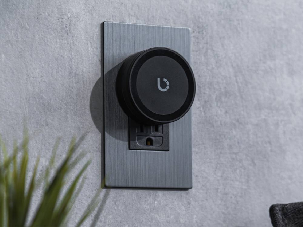 ＜BEZALEL＞ストレスフリーなマグネット充電