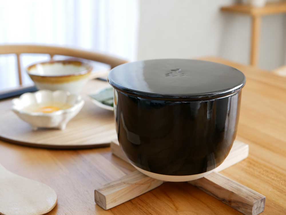 ＜かもしか道具店＞陶の飯びつ