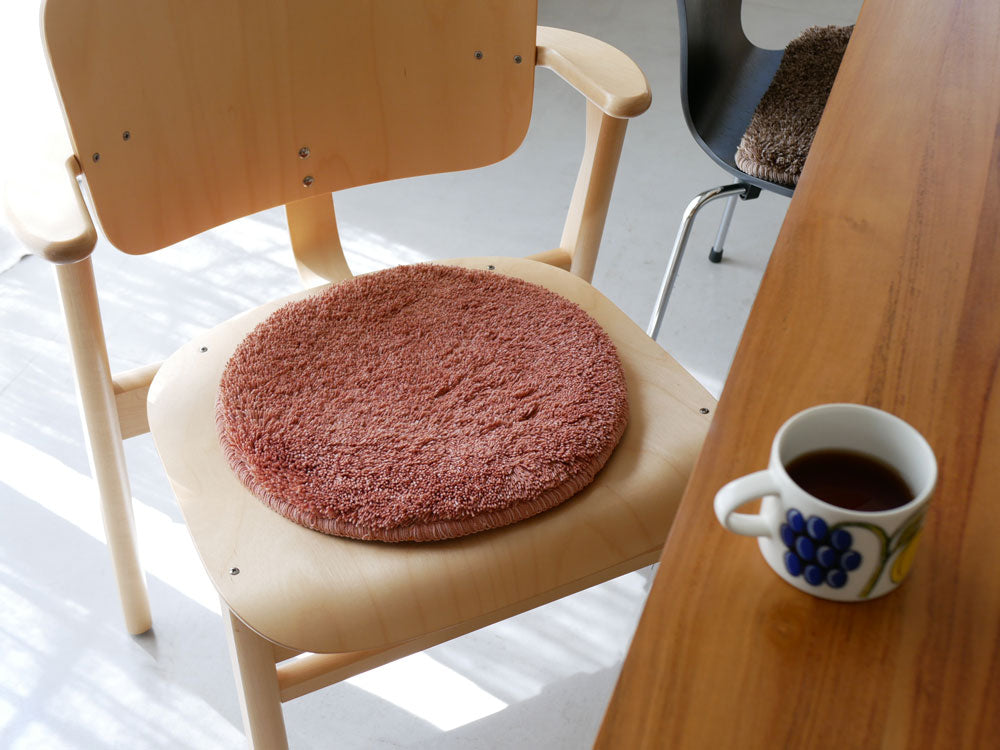 ＜＆NE/アンドエヌイー＞洗える低反発シャギーチェアパッド