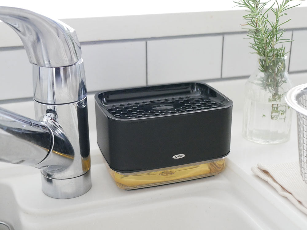 ＜OXO/オクソー＞ スポンジホルダー (ソープディスペンサー付)