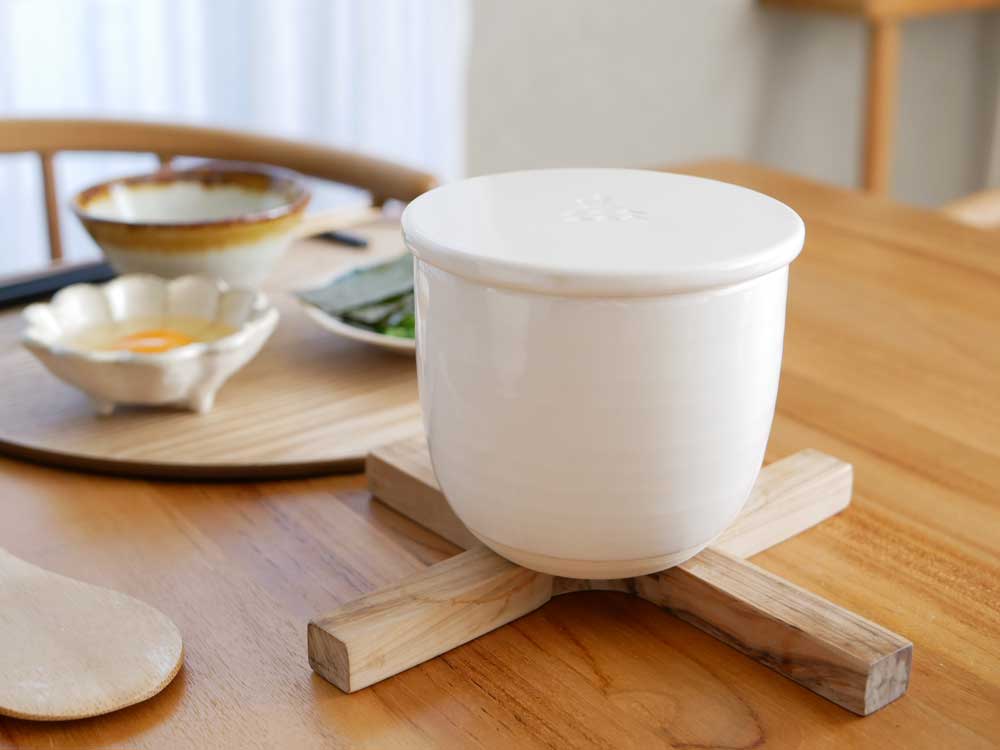 ＜かもしか道具店＞陶の飯びつ