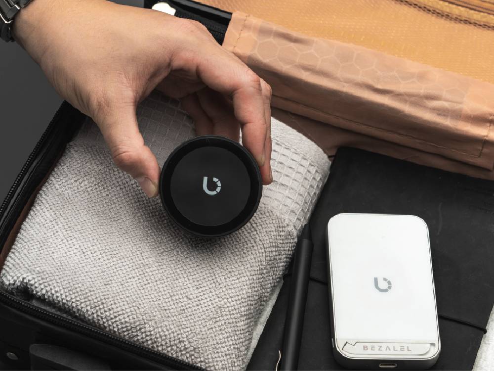 ＜BEZALEL＞ストレスフリーなマグネット充電