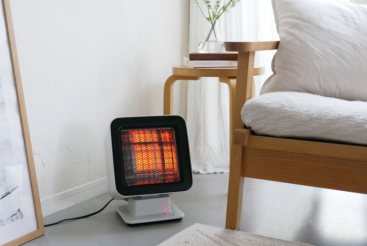 ±0 リフレクトヒーター ■