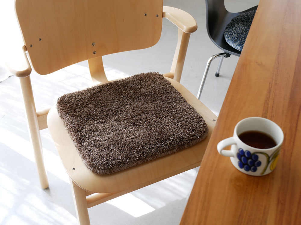 ＜＆NE/アンドエヌイー＞洗える低反発シャギーチェアパッド