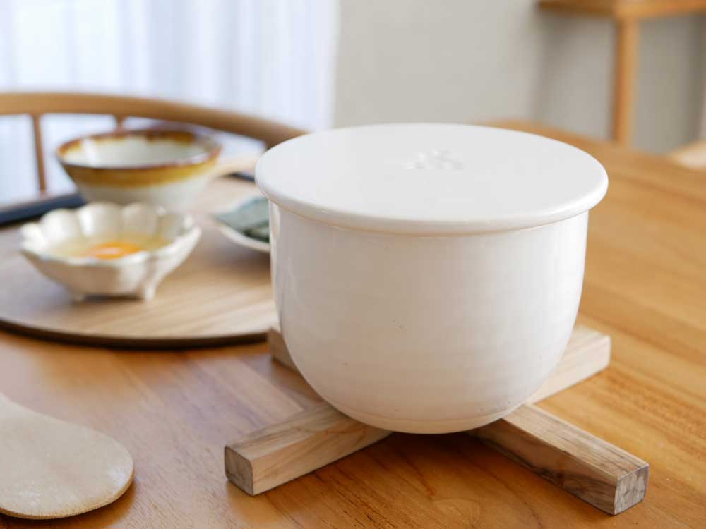 ＜かもしか道具店＞陶の飯びつ